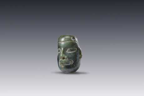 Máscara antropomorfa miniatura incisa de estilo Olmeca