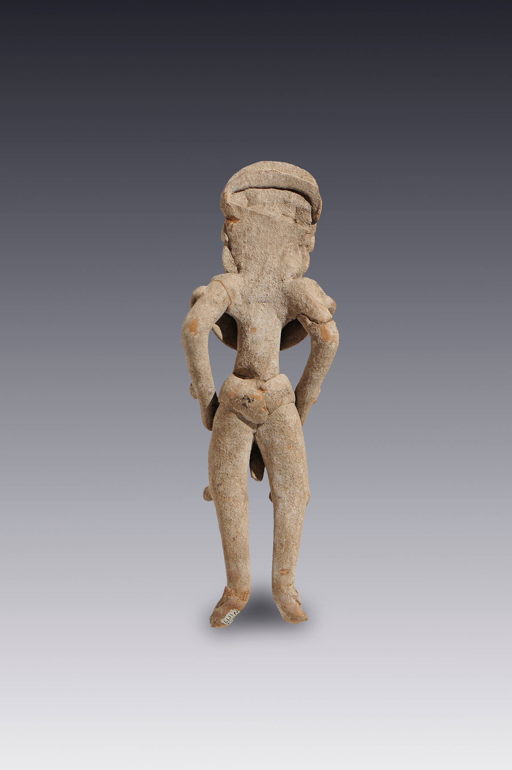 Jugador de pelota con pectoral y tocado | El México antiguo. Salas de Arte Prehispánico | Museo Amparo, Puebla