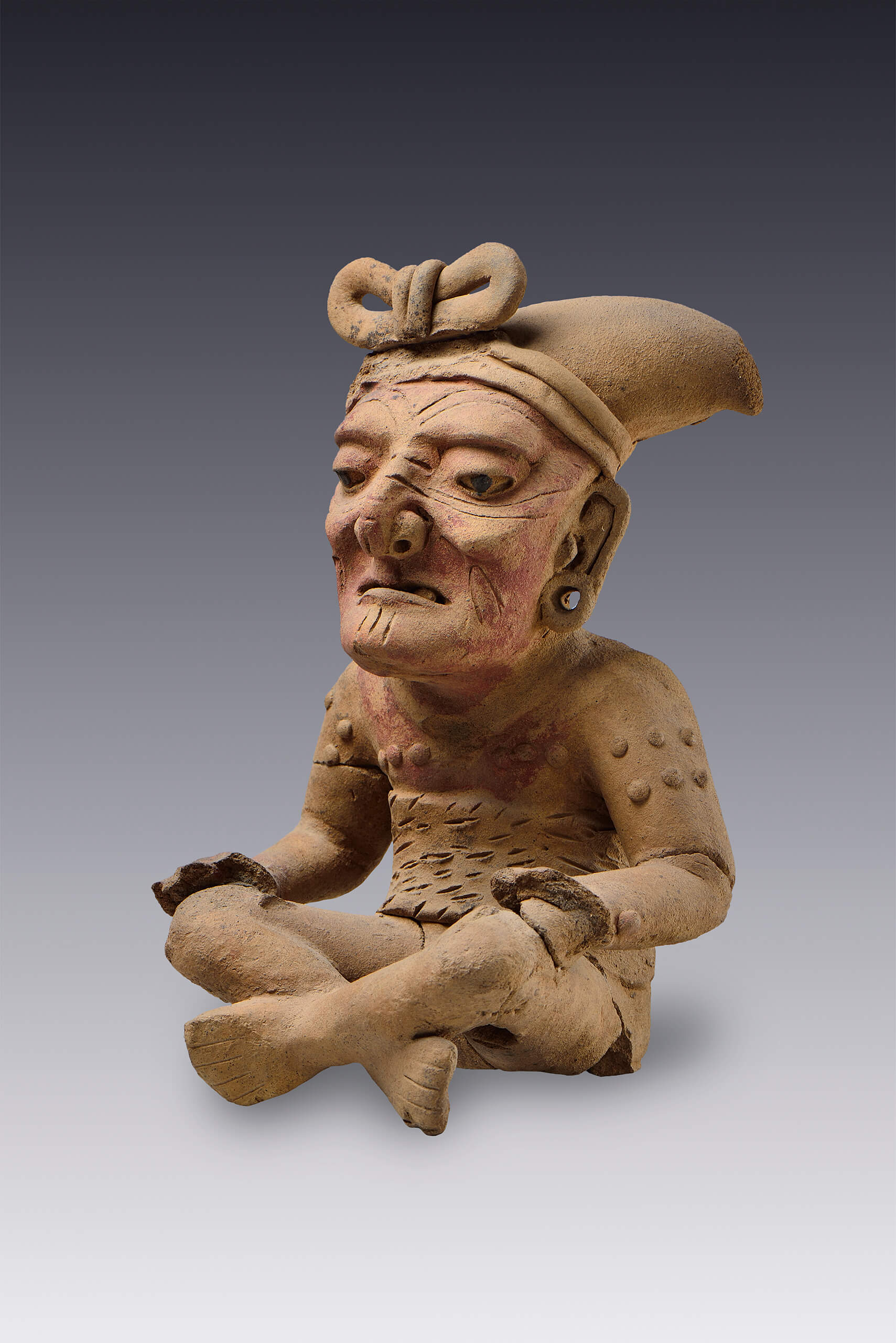 Viejo sentado | El México antiguo. Salas de Arte Prehispánico | Museo Amparo, Puebla