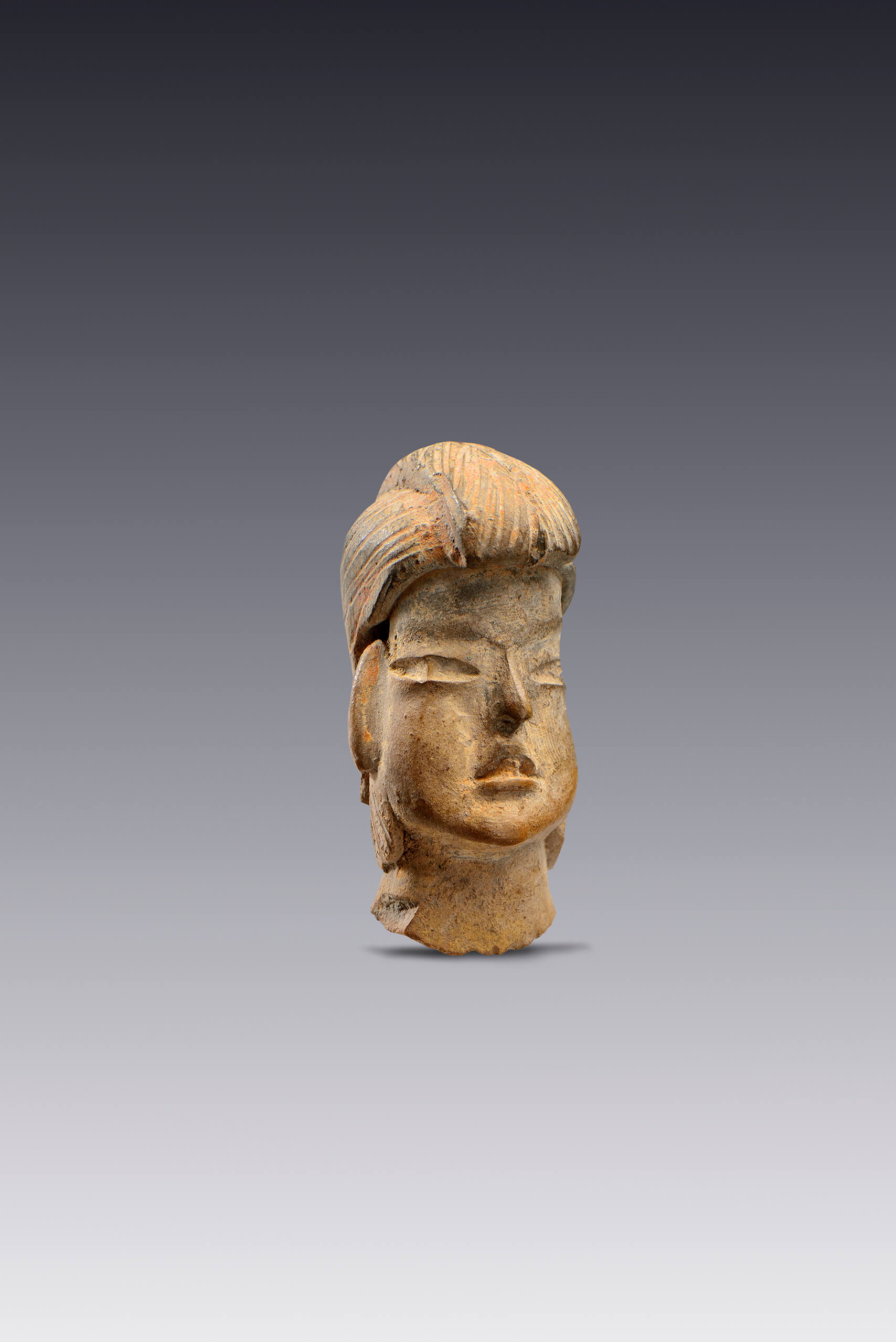 Cabeza de figurilla antropomorfa | El M&eacute;xico antiguo. Salas de Arte Prehisp&aacute;nico | Museo Amparo, Puebla