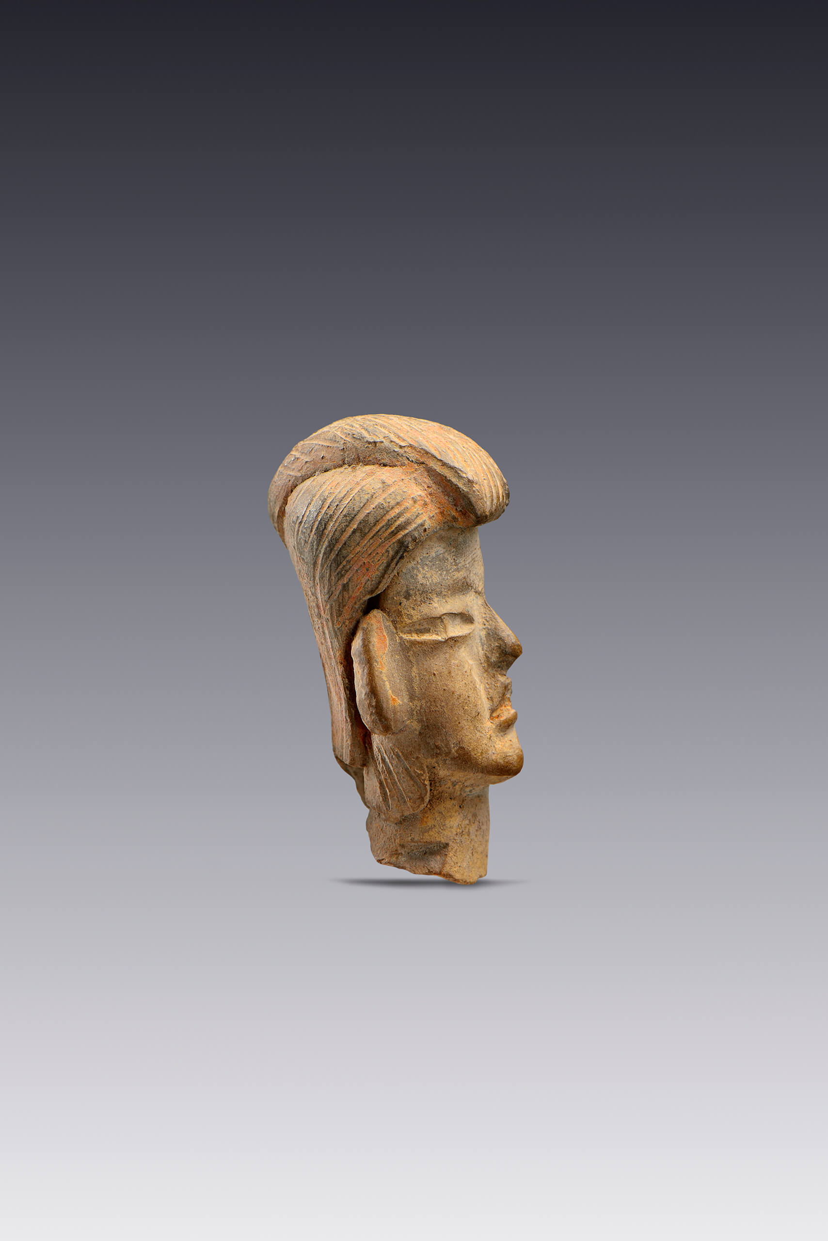 Cabeza de figurilla antropomorfa | El M&eacute;xico antiguo. Salas de Arte Prehisp&aacute;nico | Museo Amparo, Puebla