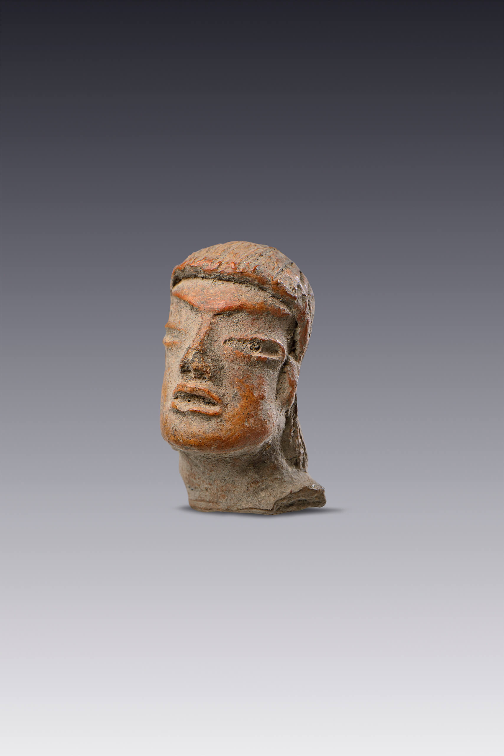 Cabeza de figurilla antropomorfa | El M&eacute;xico antiguo. Salas de Arte Prehisp&aacute;nico | Museo Amparo, Puebla