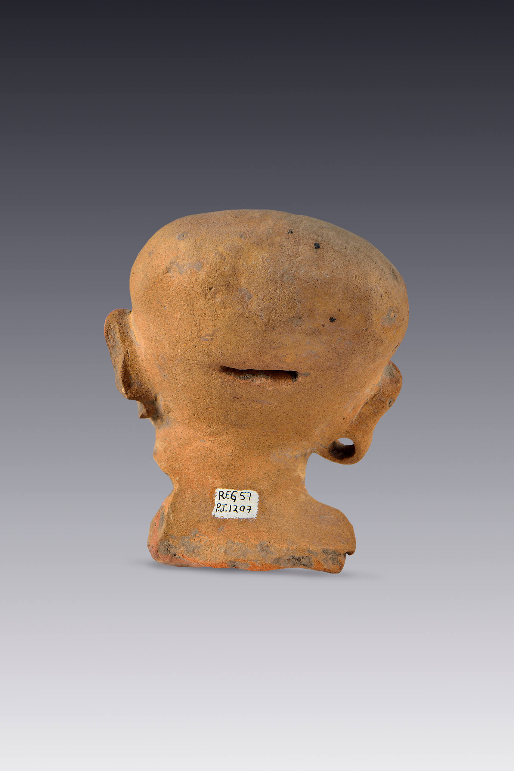 Rostro emitiendo una exhalaci&oacute;n | El M&eacute;xico antiguo. Salas de Arte Prehisp&aacute;nico | Museo Amparo, Puebla