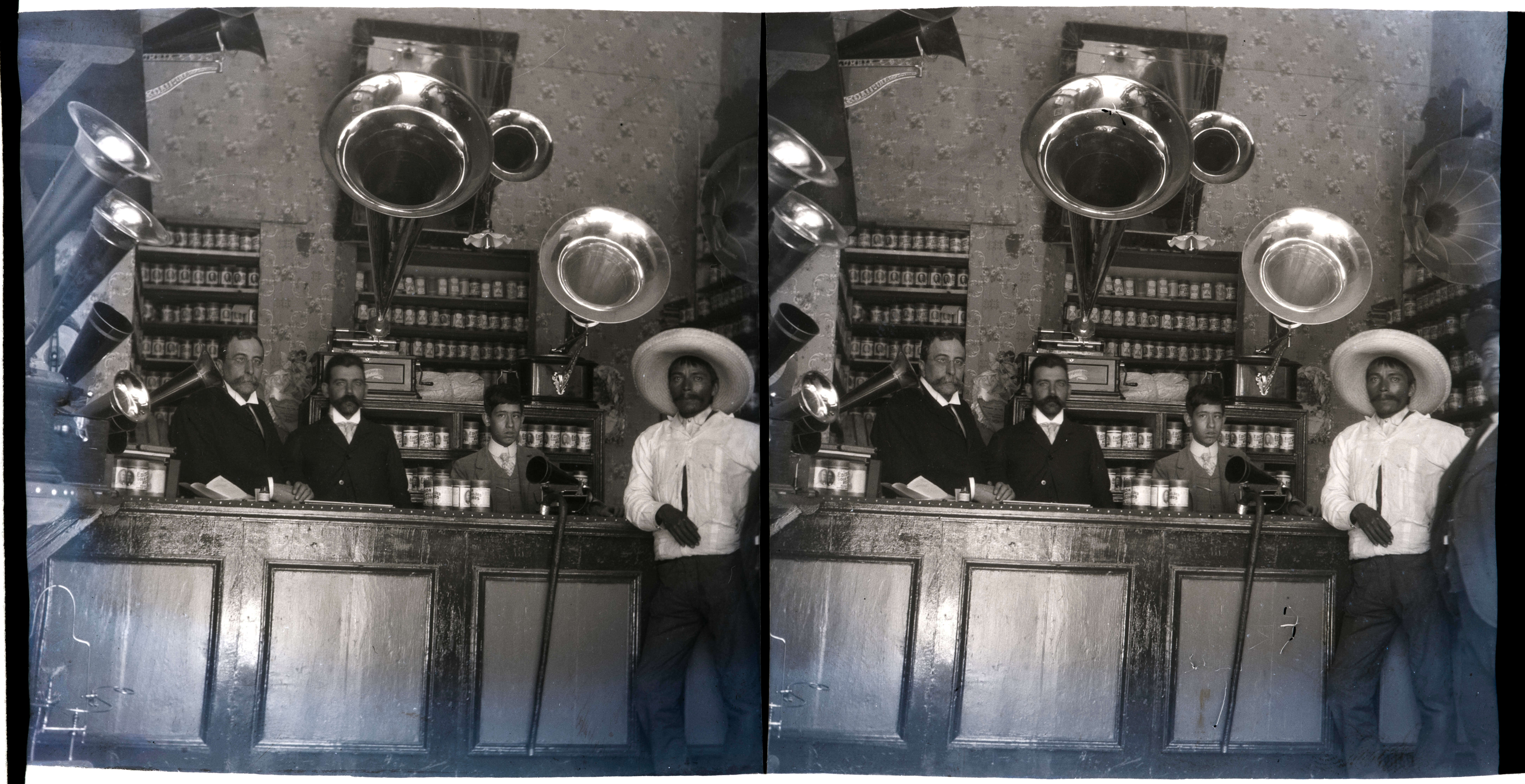 Tienda de fon&oacute;grafos | Memoria y relato. Fotograf&iacute;a en Puebla | Museo Amparo, Puebla