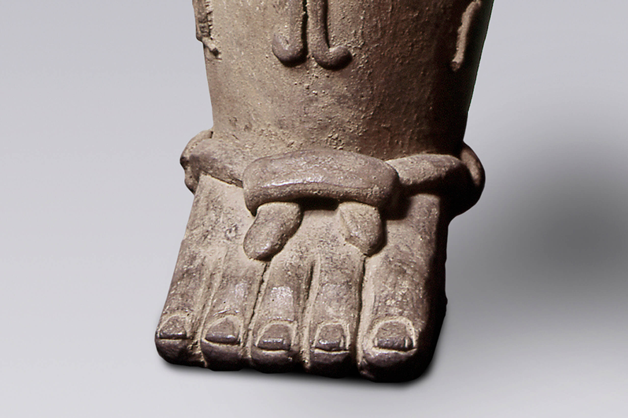 Escultura de barro de un dios zapoteco con elementos de lluvia | El México antiguo. Salas de Arte Prehispánico | Museo Amparo, Puebla
