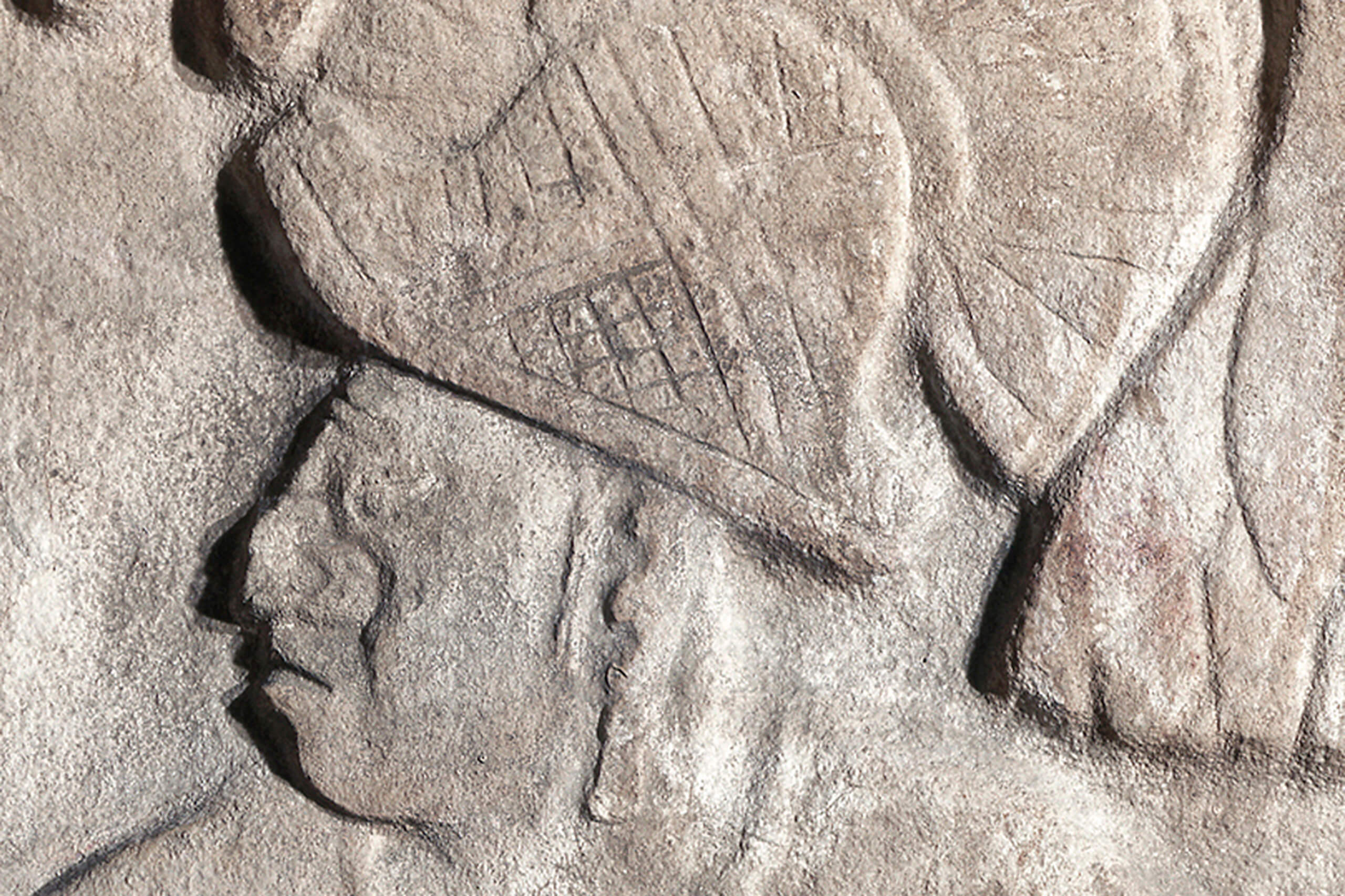 Estela con personaje masculino de pie | El México antiguo. Salas de Arte Prehispánico | Museo Amparo, Puebla