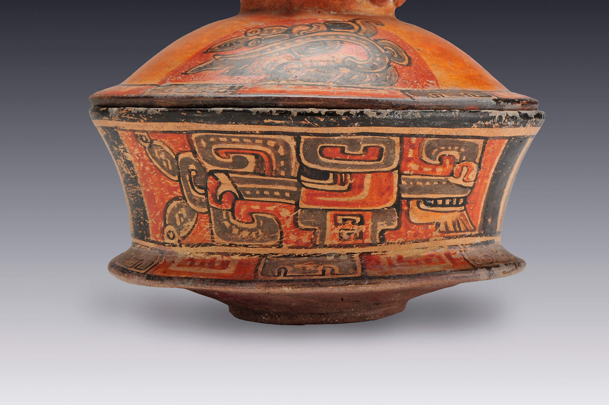 Cajete con tapa provista de agarradera con forma de ave | El México antiguo. Salas de Arte Prehispánico | Museo Amparo, Puebla