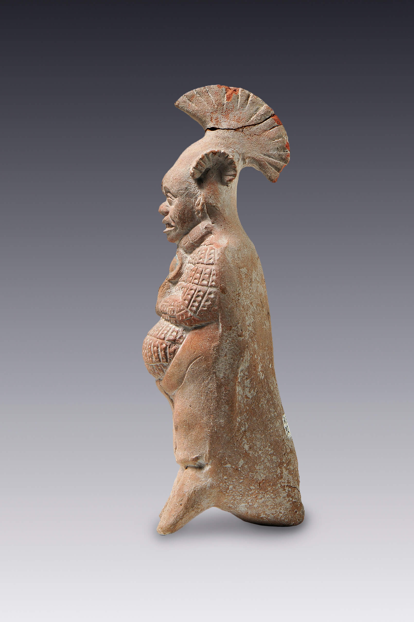 Silbato-efigie con la representación de un sacerdote | El México antiguo. Salas de Arte Prehispánico | Museo Amparo, Puebla