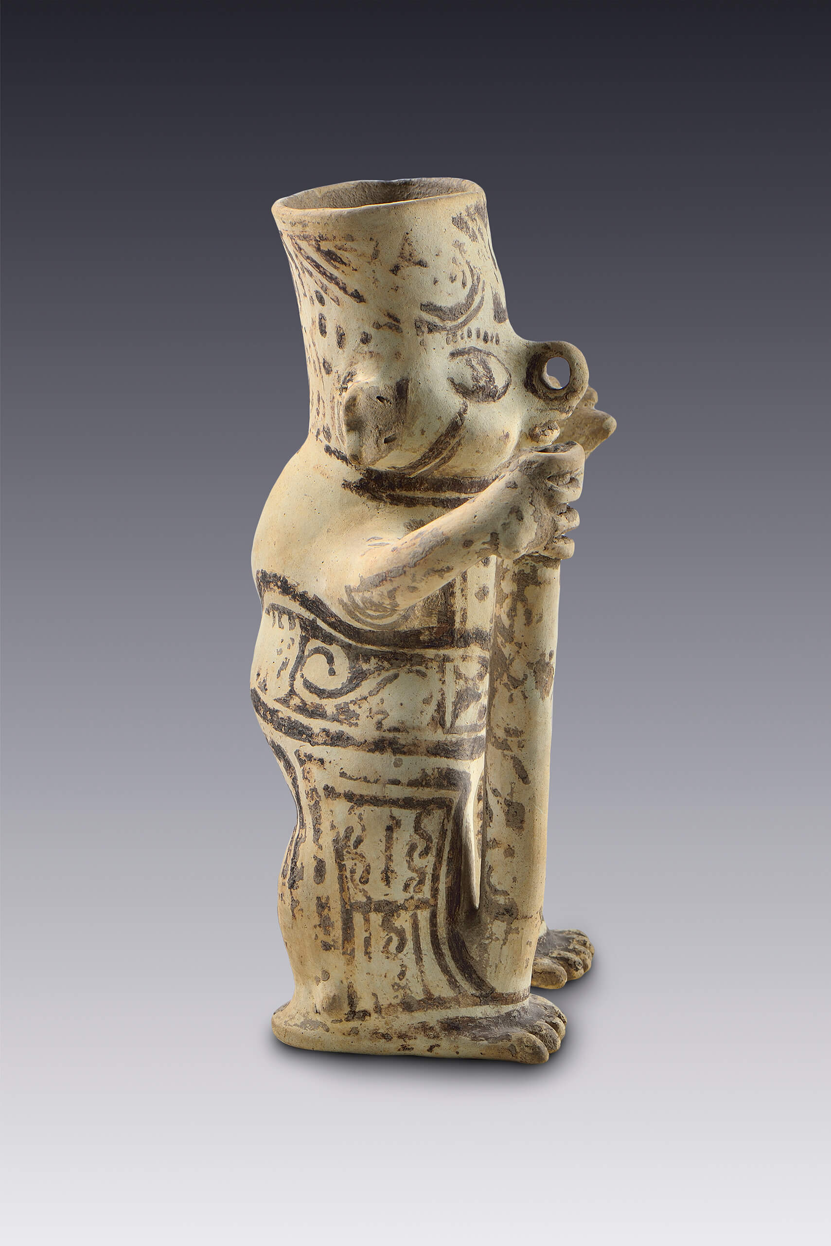 Vasija con la efigie de un personaje de pie | El México antiguo. Salas de Arte Prehispánico | Museo Amparo, Puebla