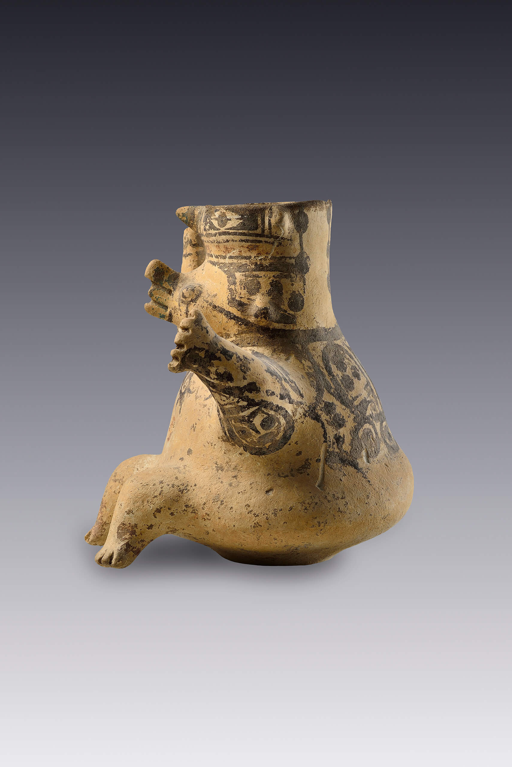 Vasija con efigie de una criatura antropozoomorfa | El México antiguo. Salas de Arte Prehispánico | Museo Amparo, Puebla