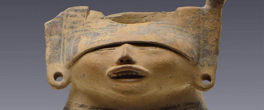 Personaje sedente con la frente cubierta | El México antiguo. Salas de