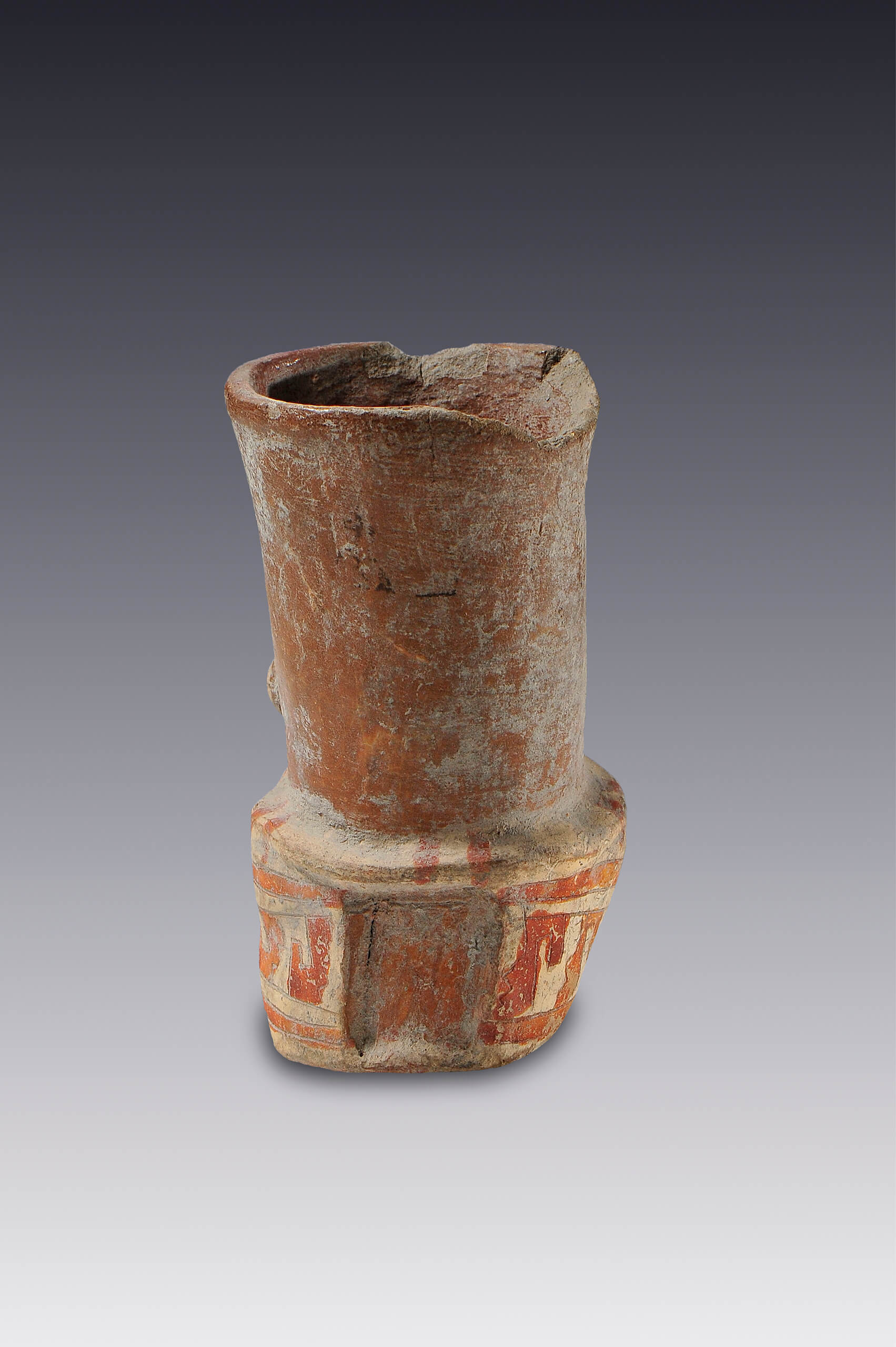 Vasos ceremoniales en forma de pie | El México antiguo. Salas de Arte Prehispánico | Museo Amparo, Puebla