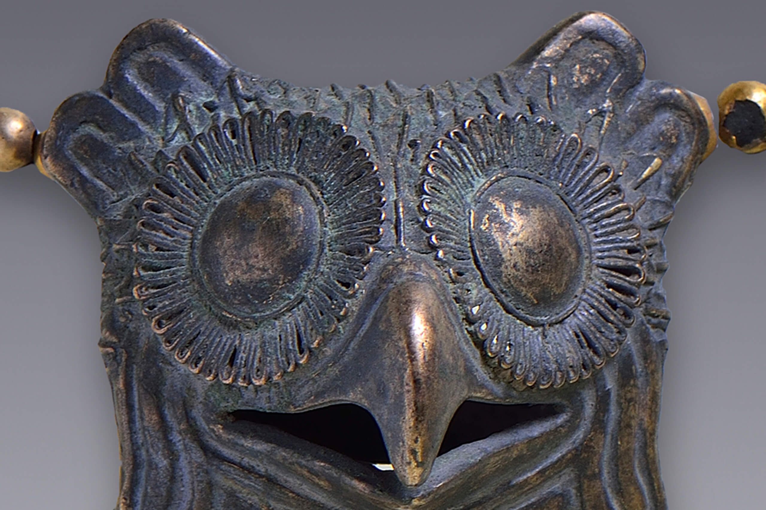 Medallón de cabeza de búho | El México antiguo. Salas de Arte Prehispánico | Museo Amparo, Puebla