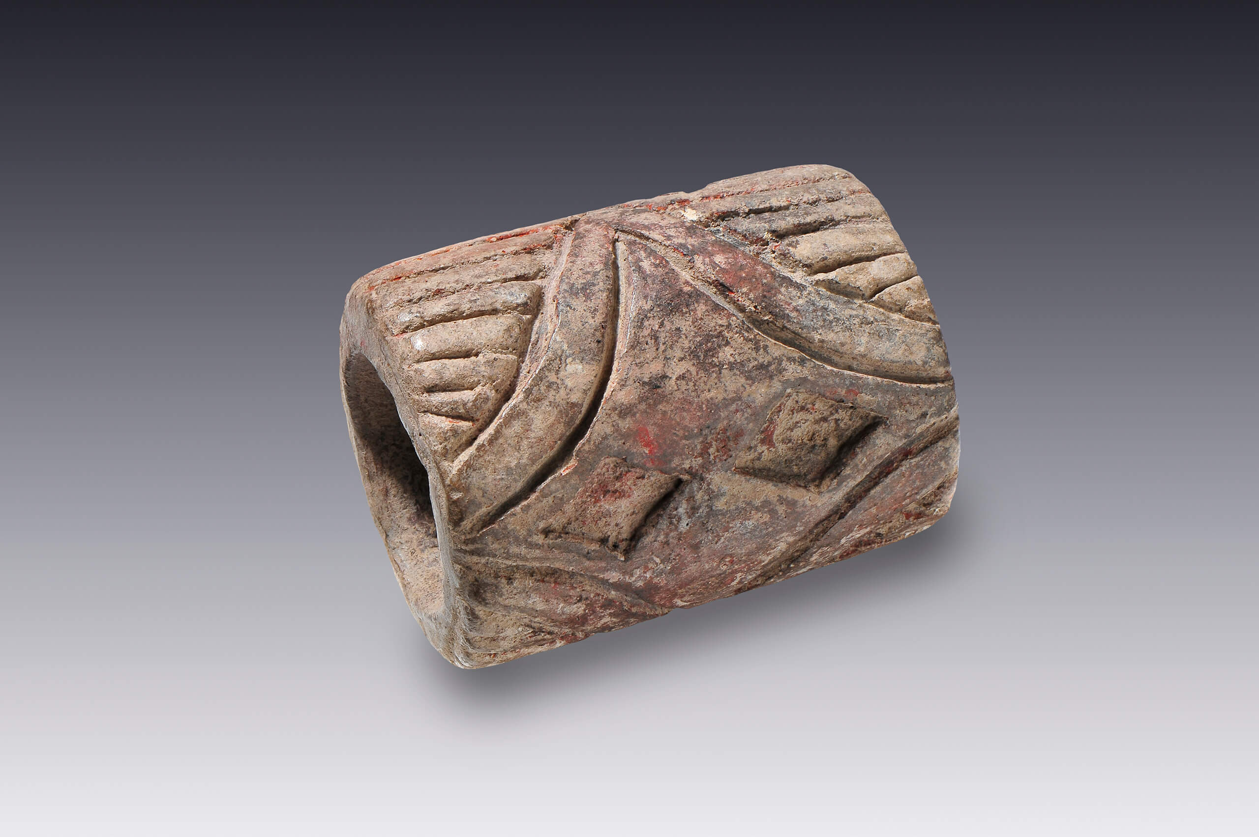 Sello cilíndrico con flor y conejo | El México antiguo. Salas de Arte Prehispánico | Museo Amparo, Puebla