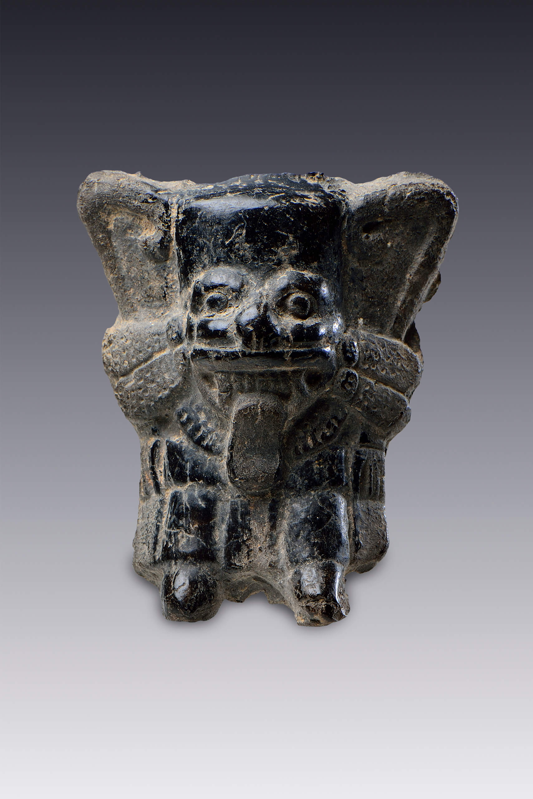 Silbato con la figura de un murciélago | El México antiguo. Salas de Arte Prehispánico | Museo Amparo, Puebla