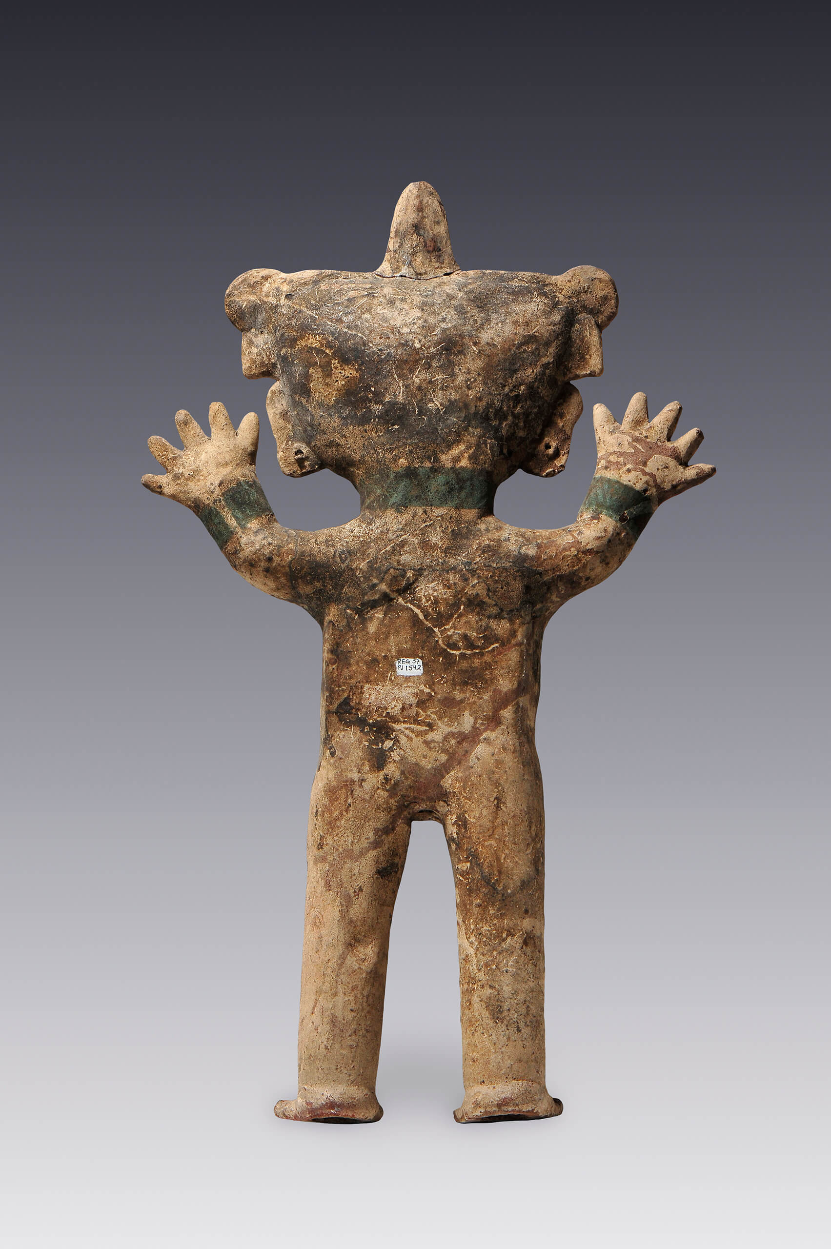 Figura de desnudo femenino con ademán de júbilo | El México antiguo. Salas de Arte Prehispánico | Museo Amparo, Puebla