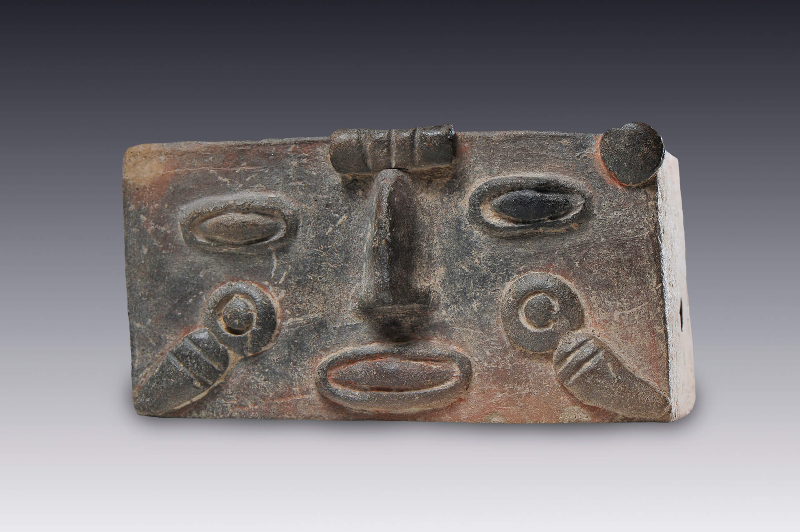 Caja con cara humana | El México antiguo. Salas de Arte Prehispánico | Museo Amparo, Puebla