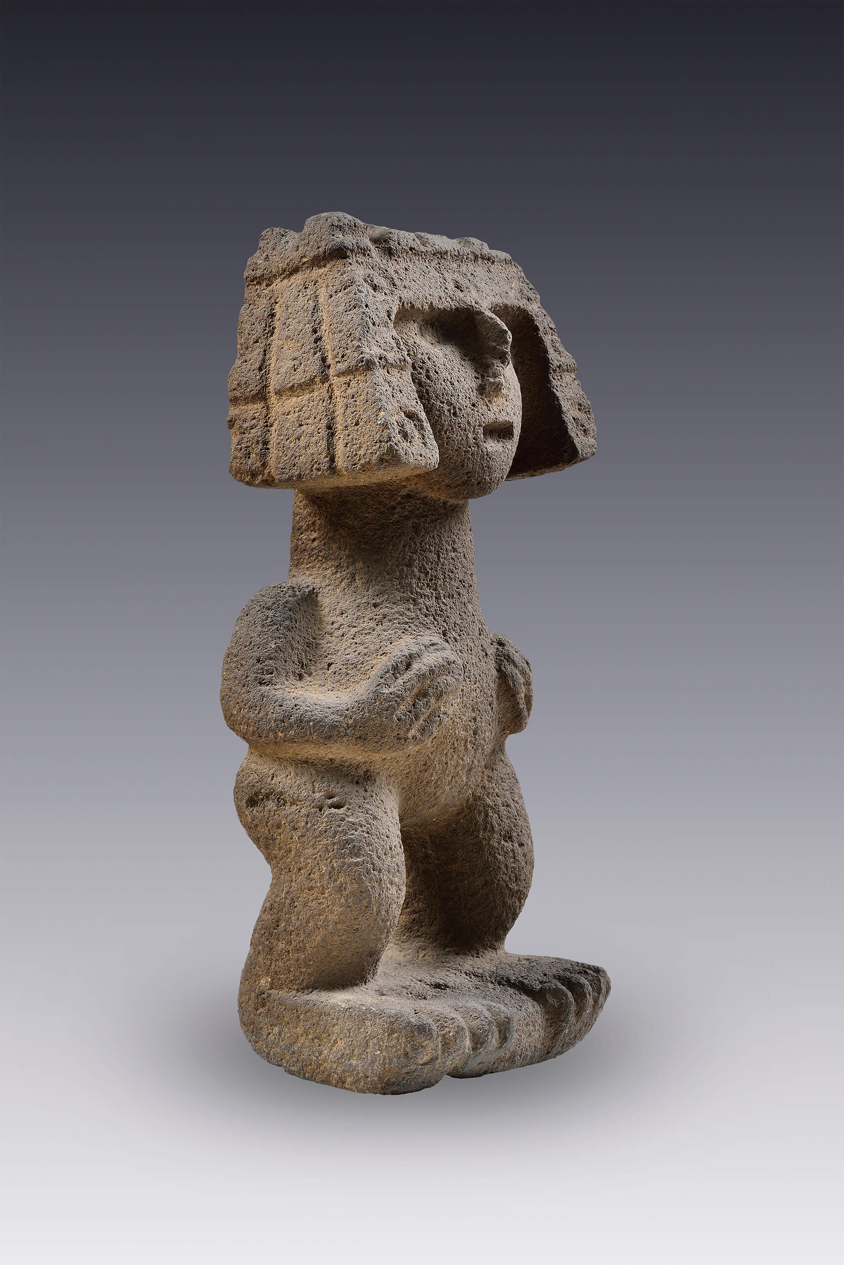 Mujer que sujeta sus senos | El México antiguo. Salas de Arte Prehispánico | Museo Amparo, Puebla