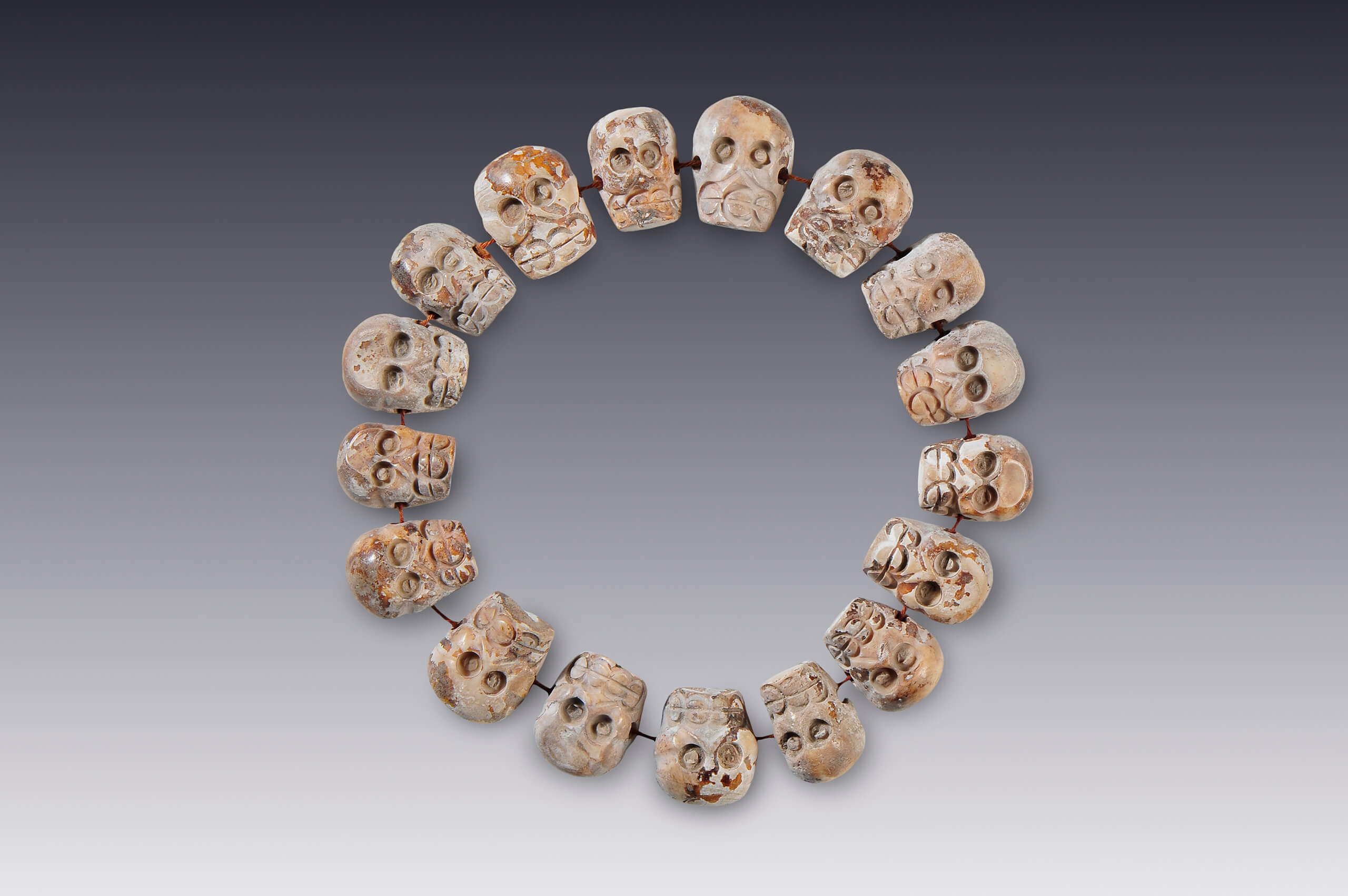 Collar de cráneos | El México antiguo. Salas de Arte Prehispánico | Museo Amparo, Puebla