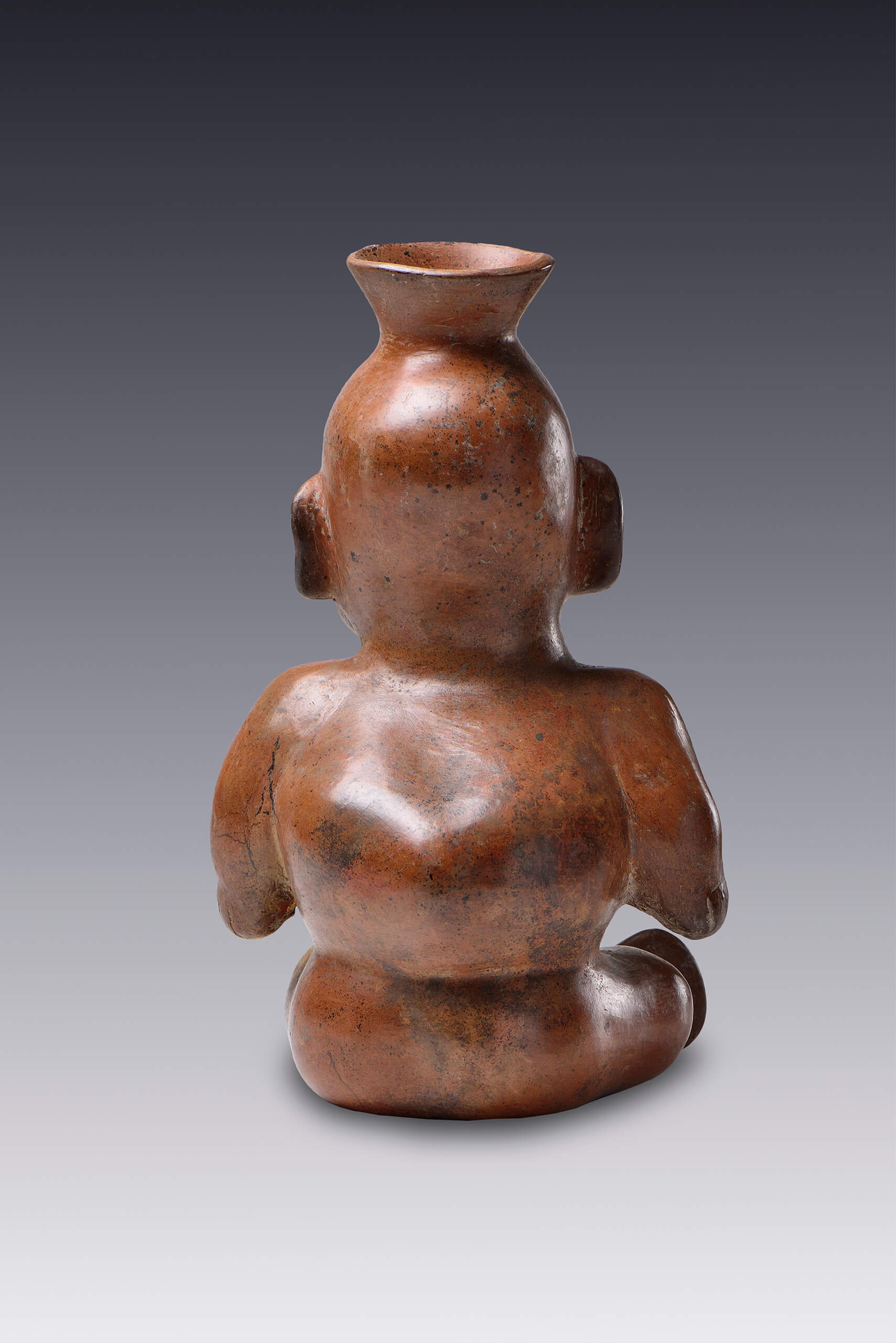 Vasija antropomorfa con la figura de un jorobado | El México antiguo. Salas de Arte Prehispánico | Museo Amparo, Puebla